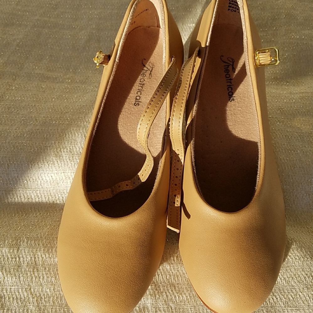 Nude tap/theater shoes